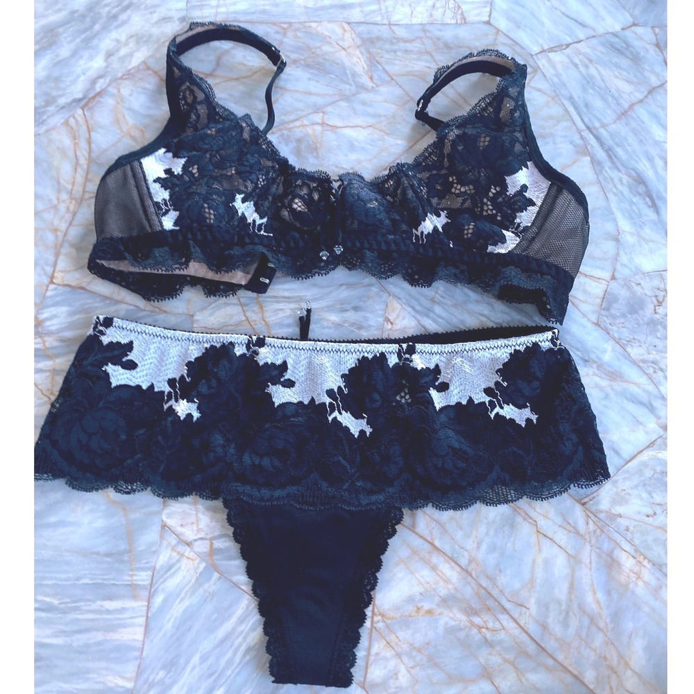 Victoria's Secret y2 Seduction White Floral Lace Bralette and Thong Lingerie Set